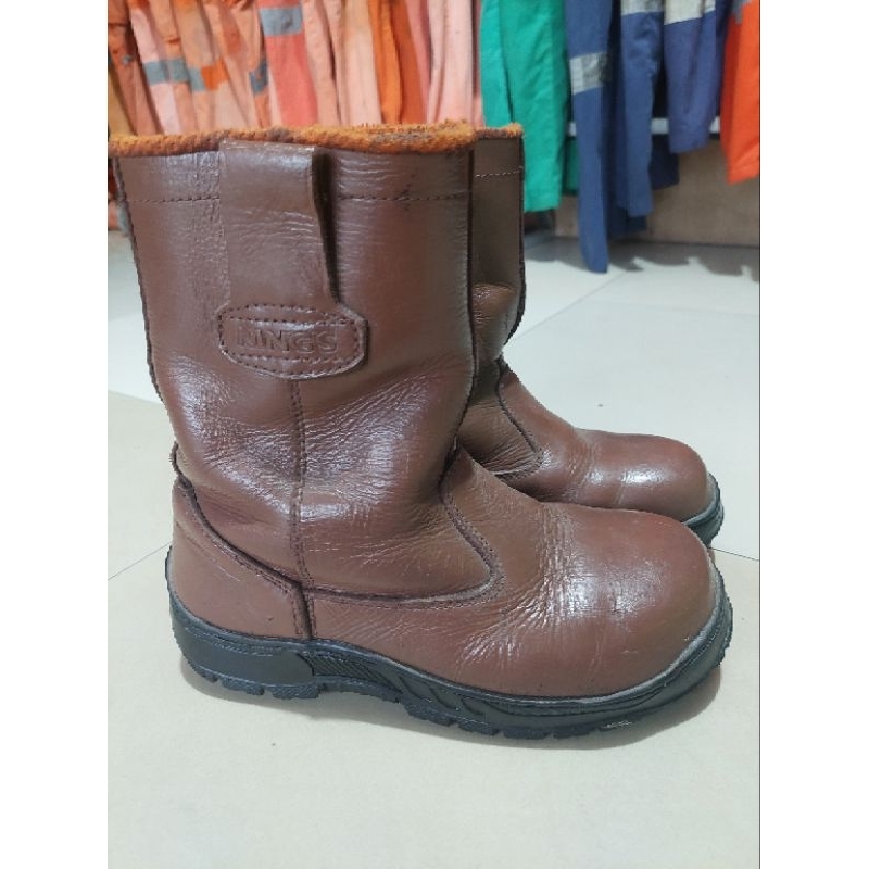 SEPATU SEKEN SAFETY