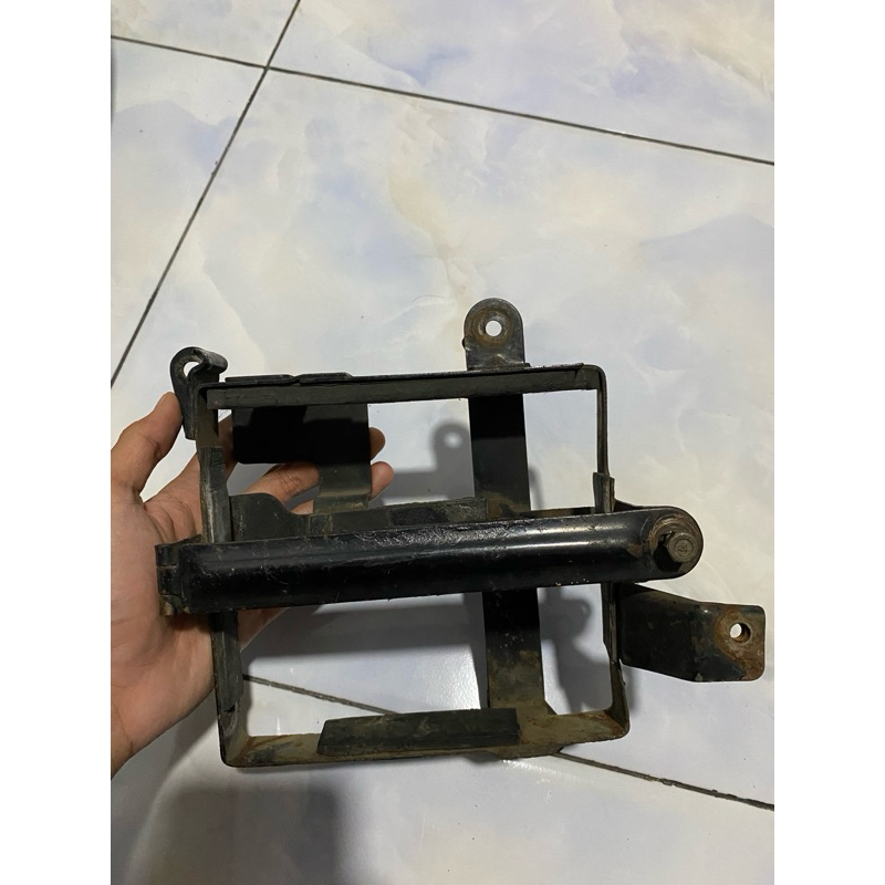 Pangkon Aki Tiger Revo ORI Copotan