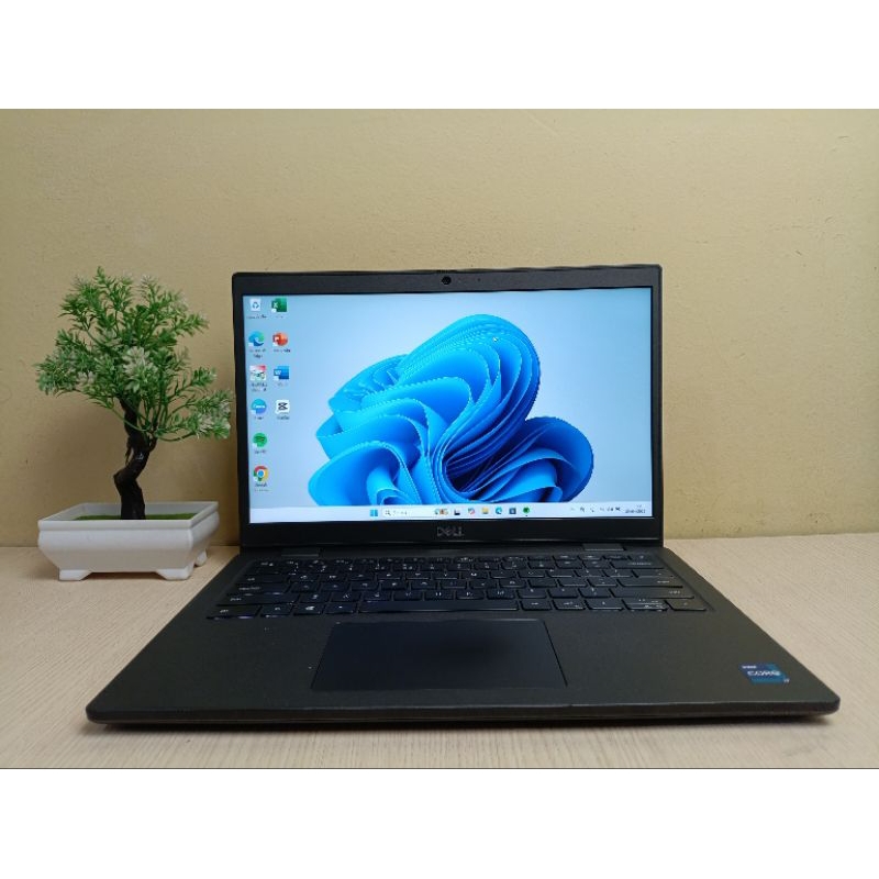 Laptop Second Dell Latitude 3420 core i7 - 1165G7 Intel Iris XE Graphics RAM 8GB SSD Nvme 256GB