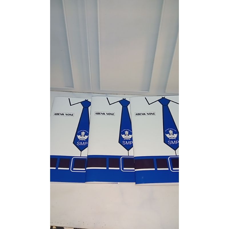 

[Whispers] BUKU TULIS CUSTOM Seragam sekolah TK,SD,MI,SMP,SMA Reques Nama/ 38 lembar TK SD SMP SMA