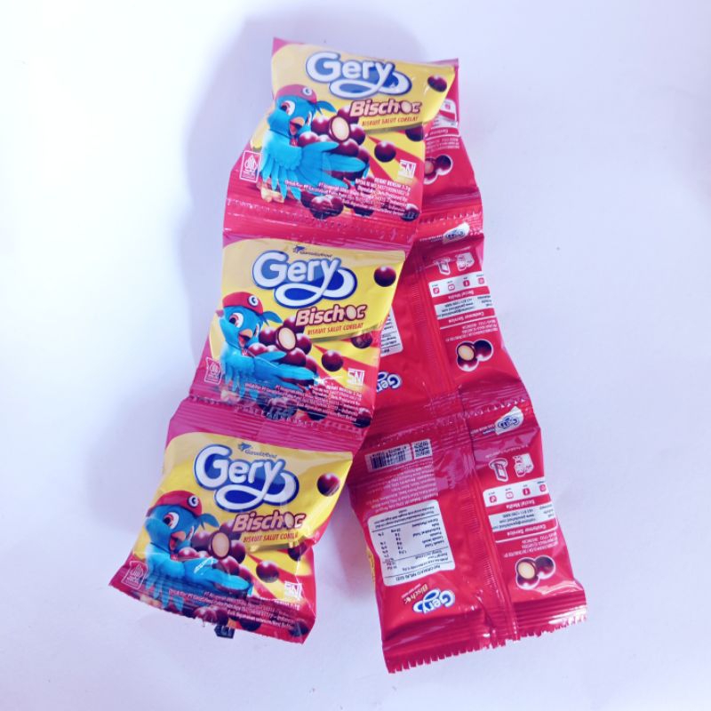 

Gery Bischoc snack 1 renceng isi 10 bungkus