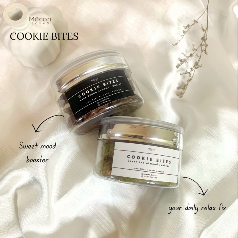 

Promo 7.7 Premium Cookie Bites Cemilan Mini Hampers cookie bites with almond