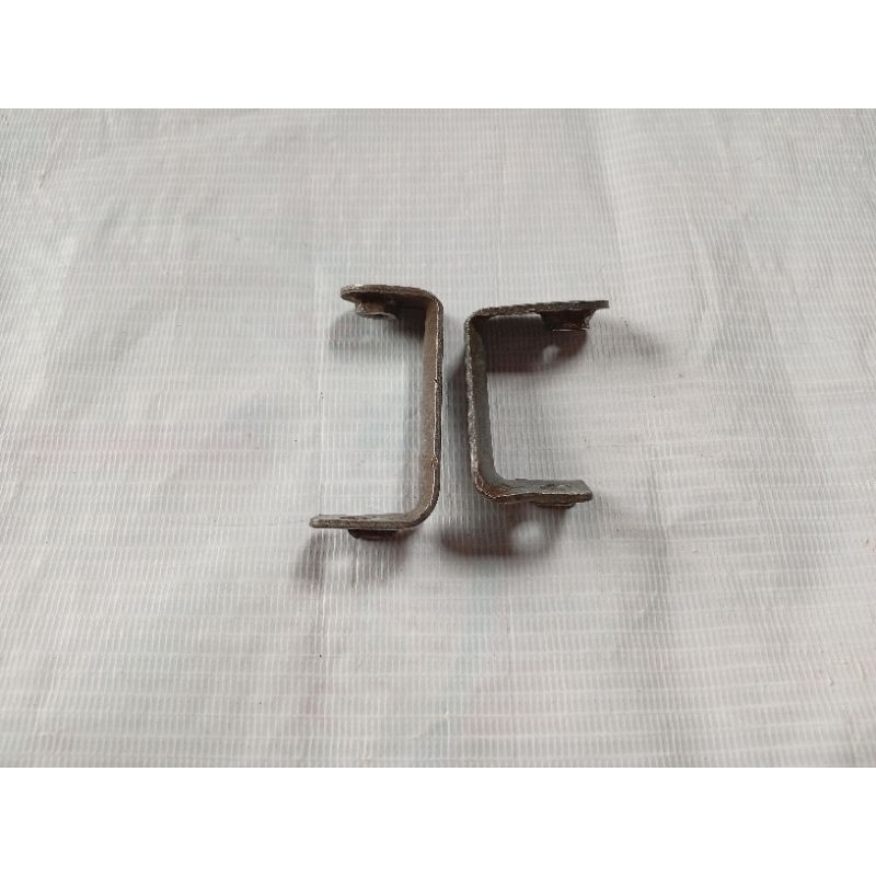 Breket Braket Dudukan Bawah Sayap Tebeng Suzuki Smash 110 Old Lama Original Second TERMURAH