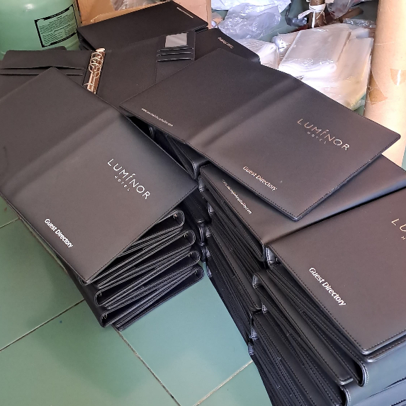 

Cover Agenda Kerja Hotprint Custom Desain - Ongkos Hotprint Emas