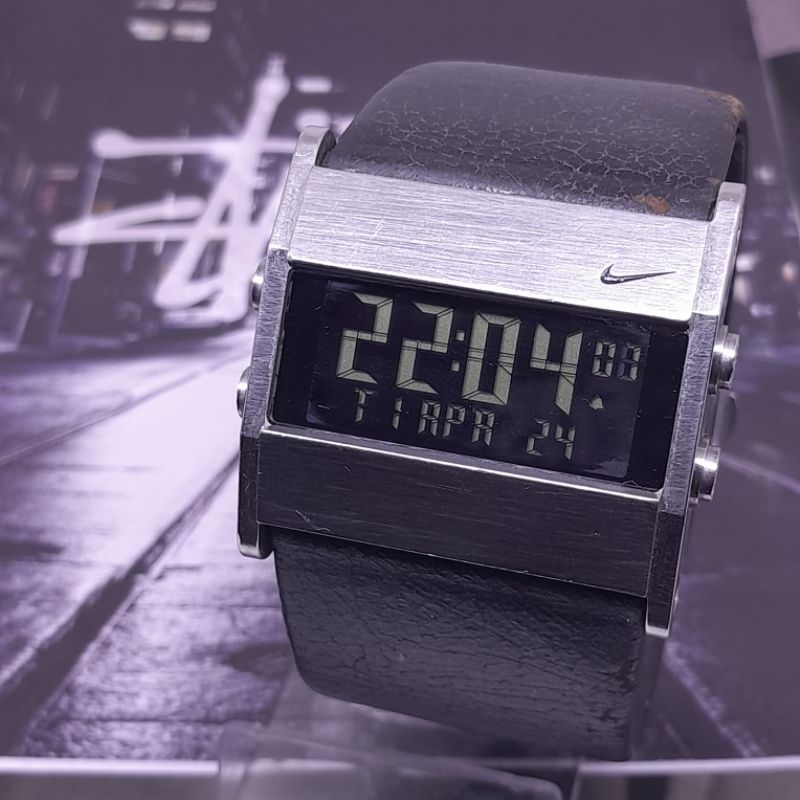 Jam tangan Nike Men's A0036-310 Oregon Series Square Digital Watch