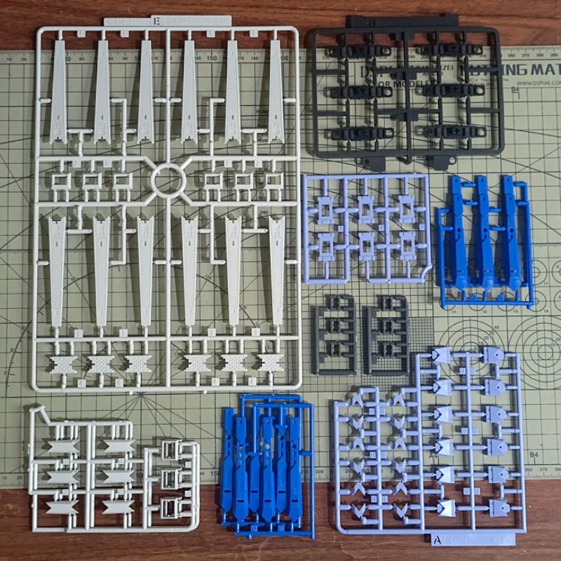 BANDAI RG 1/144 REAL GRADE GUNPLA HI-NU HI NU GUNDAM PART PARTS WEAPON FIN FUNNEL UNIT 1 SET