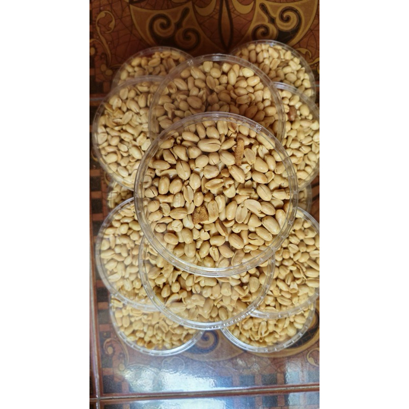 

Kacang Bawang Kemasan Toples 250 Gr | Kacang Bawang Gurih Renyah Asin