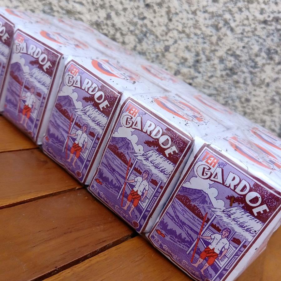 

TEH GARDOE UNGU WANGI MELATI 1 SLOP isi 10 @40gram