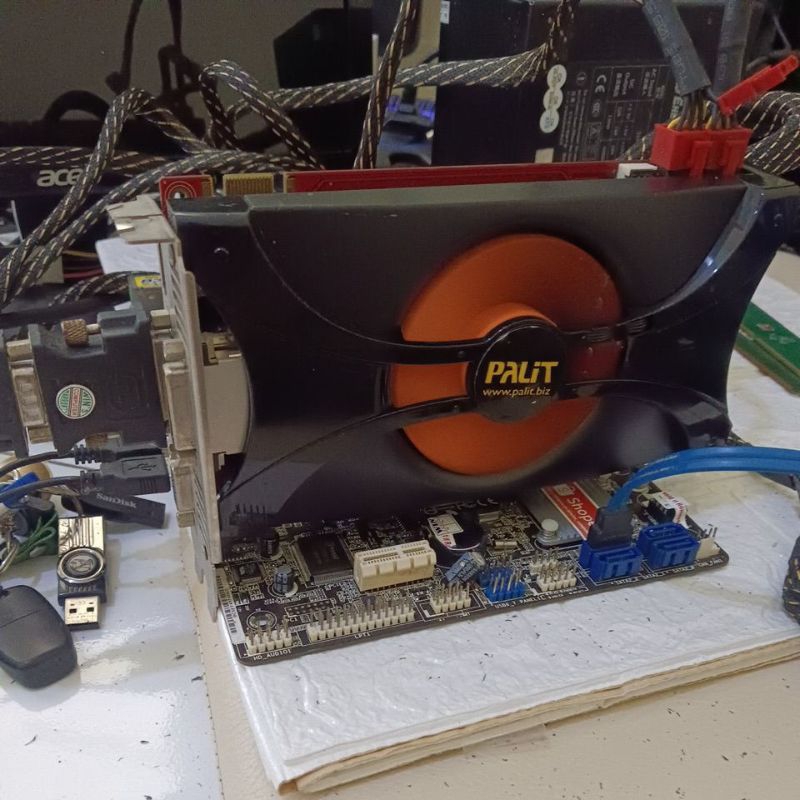 VGA PCI-E GTX 460 SONIC 1GB DDR5 256MB MINUS TIDAK TAMPIL