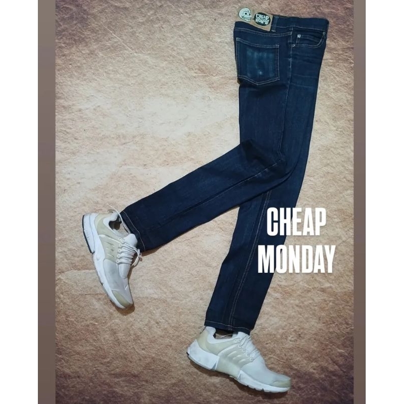 jeans CHEAP MONDAY bahan denim ngaret model slimfit bekas second preloved