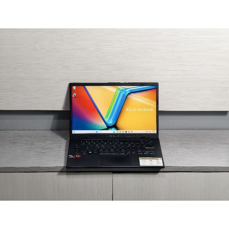 LAPTOP SLIM ASUS VIVOBOOK GO 14/15 E1404F R5-7520U AMD RADEON