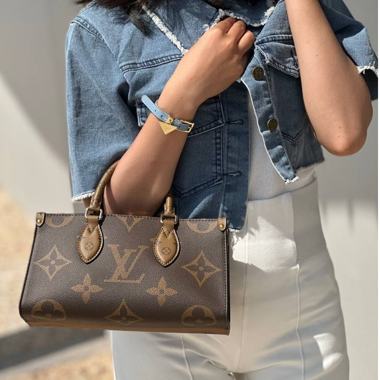 TAS WANITA L ONTHEGO EAST WEST