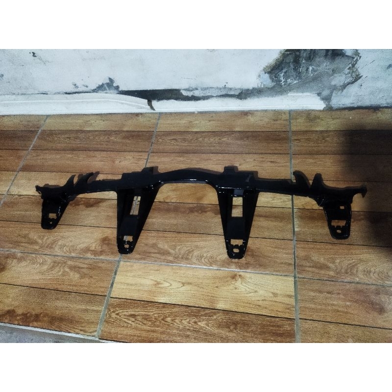 bracket grill Innova reborn 2016