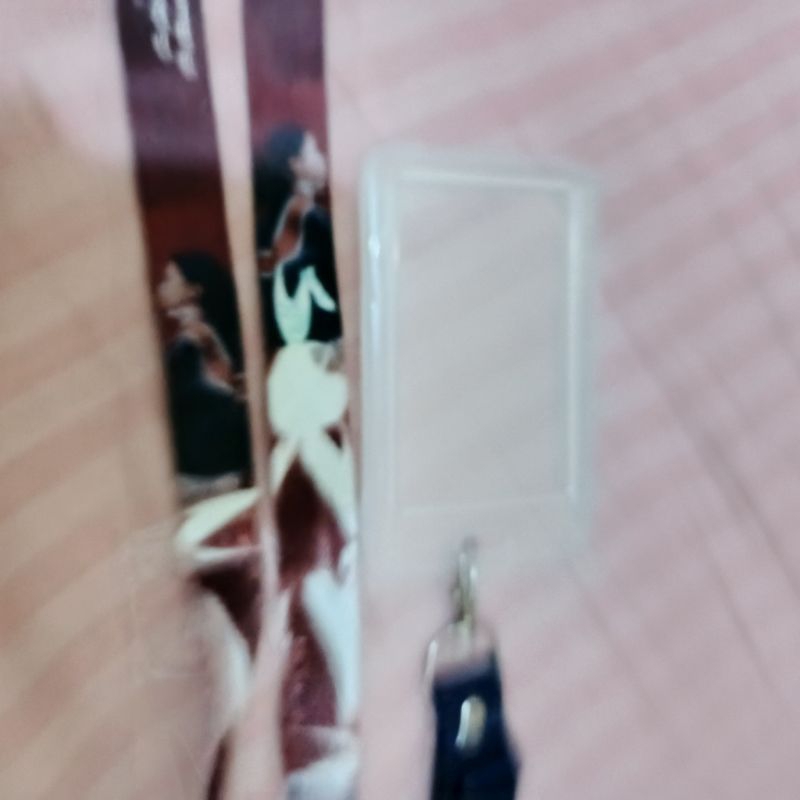 

New Merch Lanyard NIKI Zefanya Buzz Lyrics