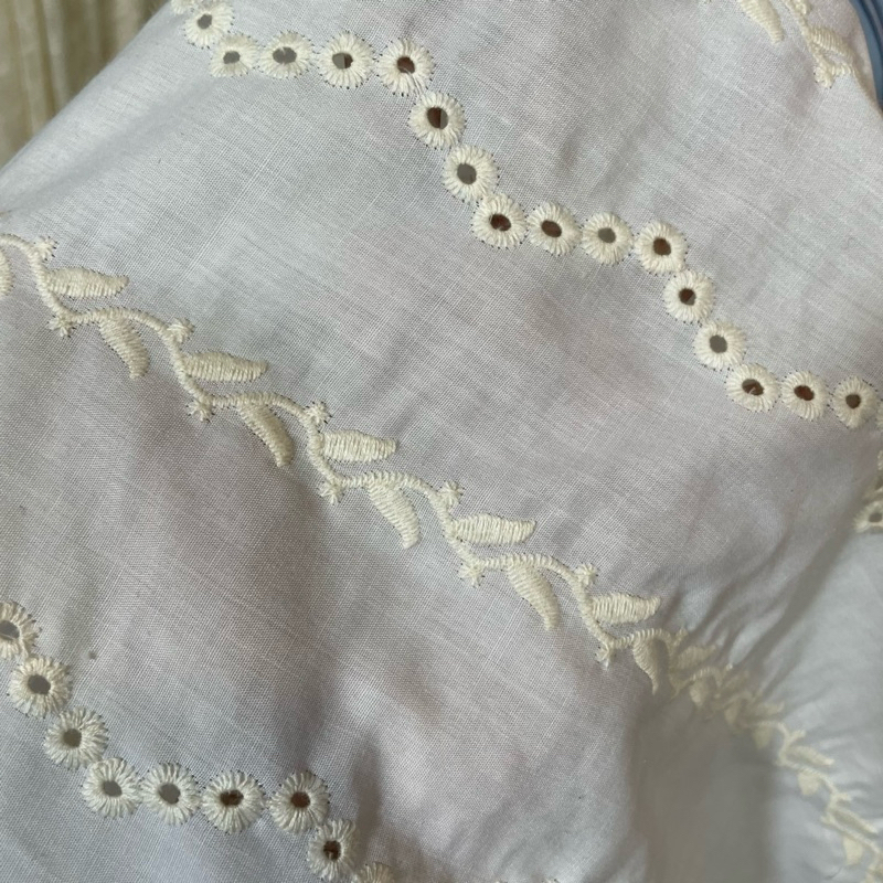 kain bordir - kain katun bordir motif bunga premium - kain katun emboidery - kain katun bordir bolon