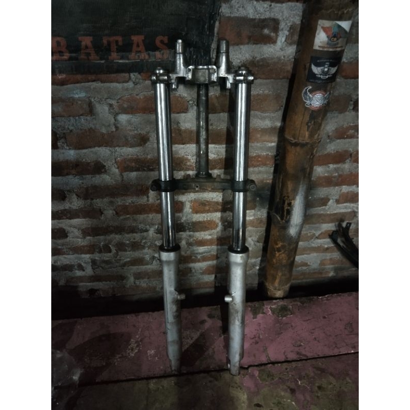 SHOCK DEPAN SCORPIO ORIGINAL PNP HONDA TINGGAL PAKAI
