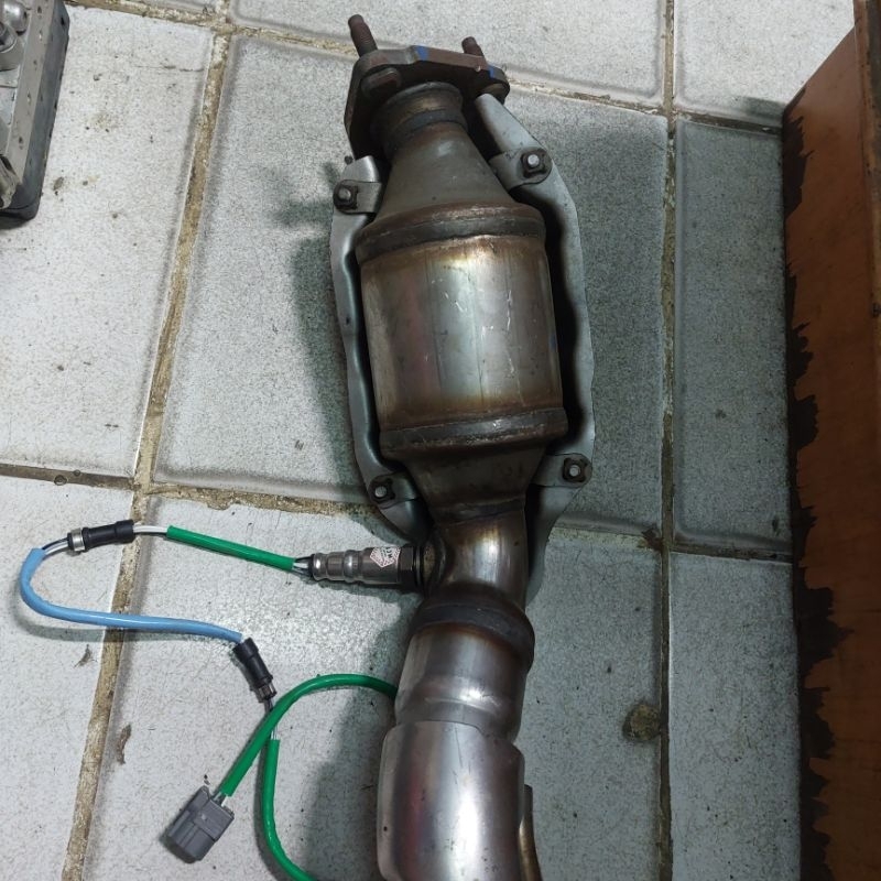 katalis knalpot kenalpot original honda mobilio brio jazz rs bagian belakang tidak berikut sensor ok