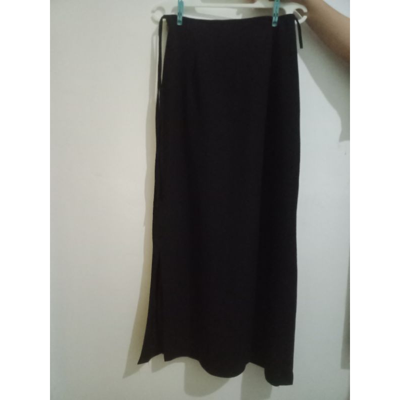 Preloved rok span hitam