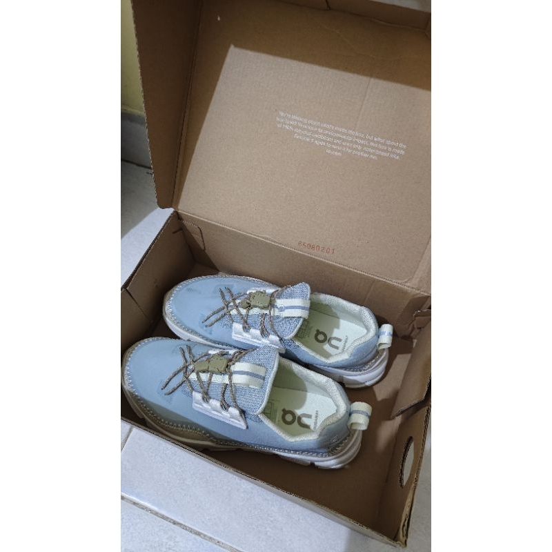 sneaker wanita on cloud cloudaway glacier