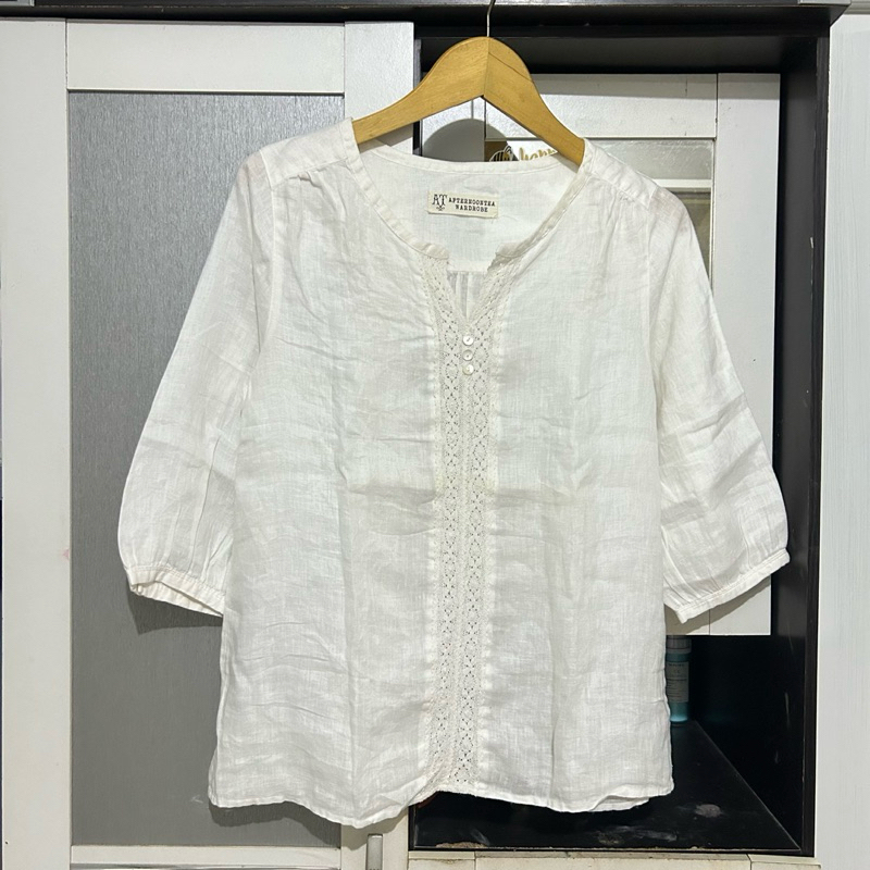 Preloved Blouse cantik warna putih/ blouse lucu/ blouse vintage