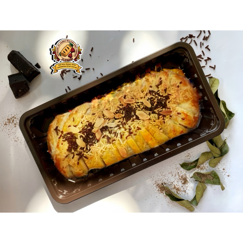 

Strawberry Choco Strudel Sijuwara