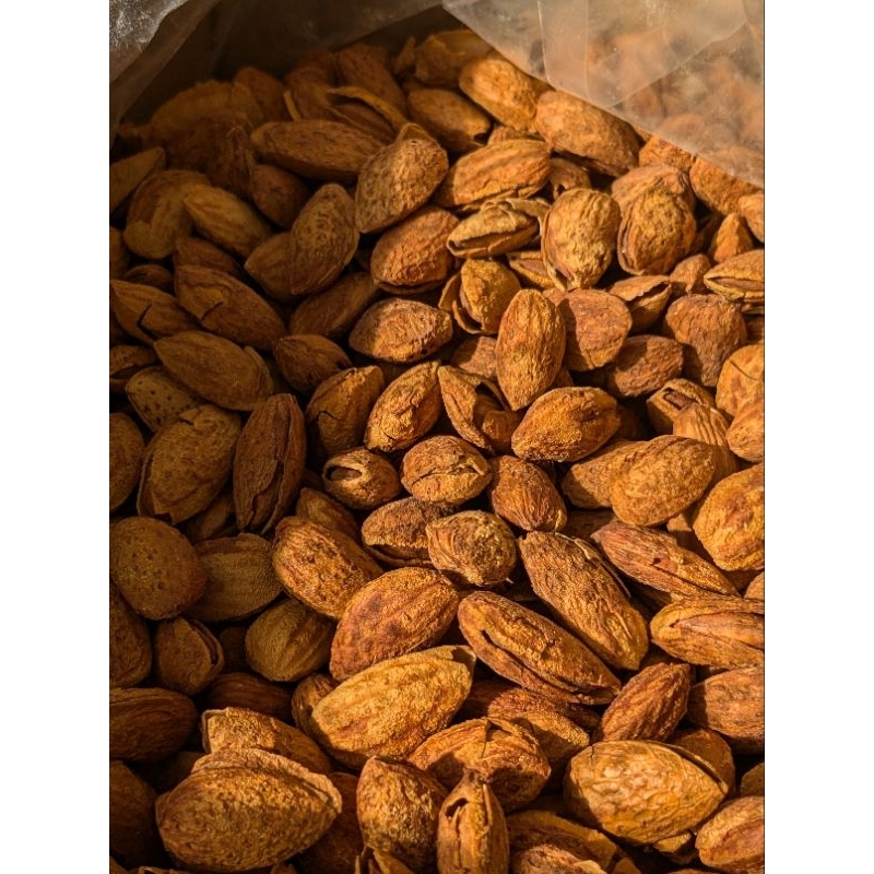 

Kacang Almond Cangkang Rasa Vanila