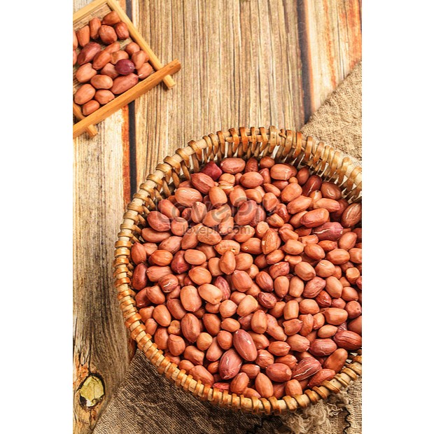 

Kacang Tanah Mentah Kupas 250gr Siap Olah Untuk Goreng Sangrai Rebus Bahan Masakan Harian Berkualitas