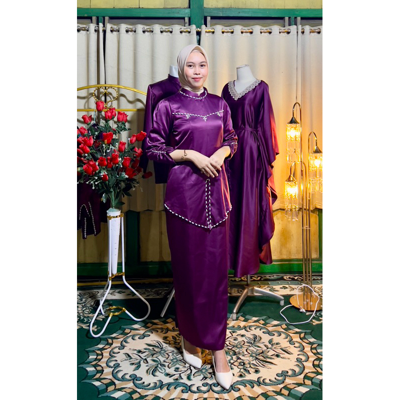 (Set Kurung)-Setelan Kurung Melayu Wanita