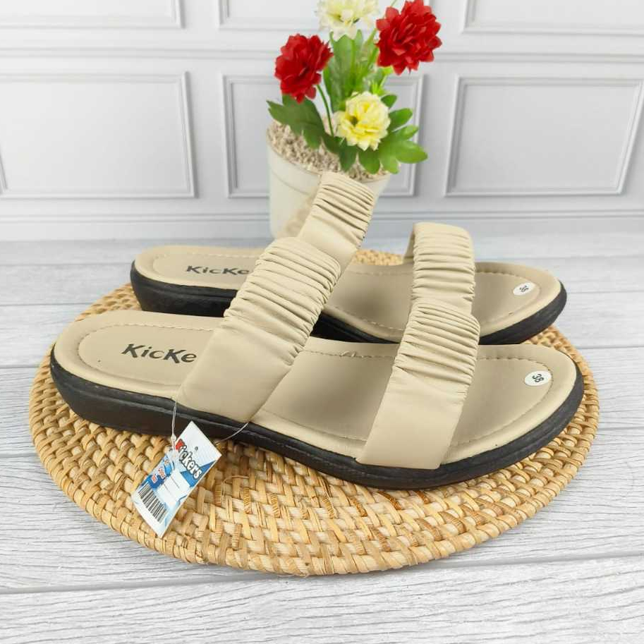 Sandal Selop Kickers Wedges Wanita Sandal Flat Wanita Kickers Sendal Jepit Kickers Wanita 37-40