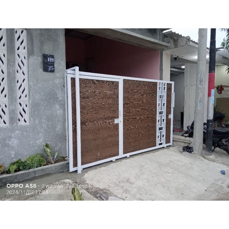 gerbang minimalis motif GRC serat kayu
