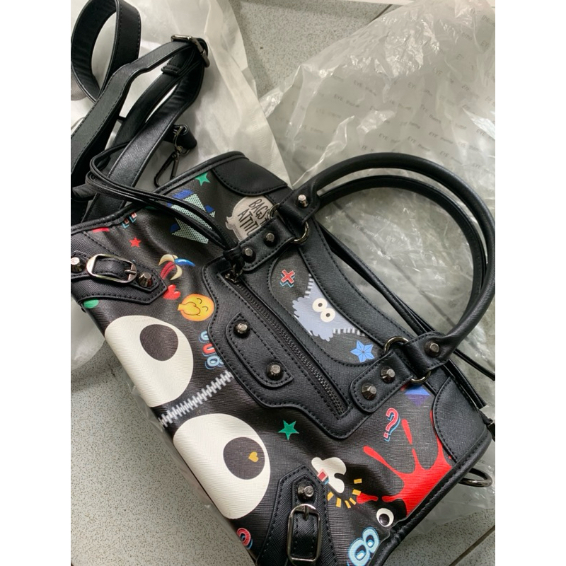 TURUN HARGA. Preloved Tas Huer Eye theme