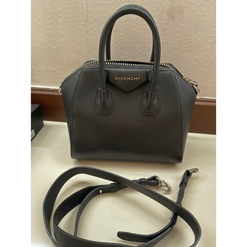 Givenchy antigona Small size black