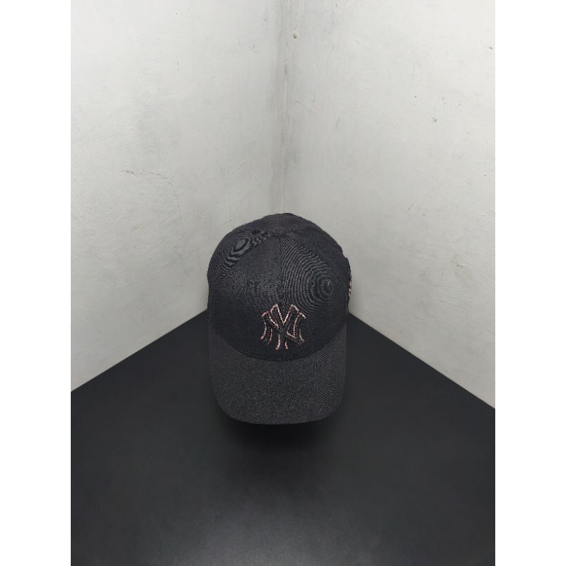 Topi simple cewek cowok strabacks caps new york yankess MLB setelan warna hitam original second bran
