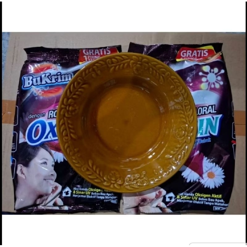 Deterjen Bubuk Bukrim OxyKlin Gratis 1 Piring Keramik ( random )