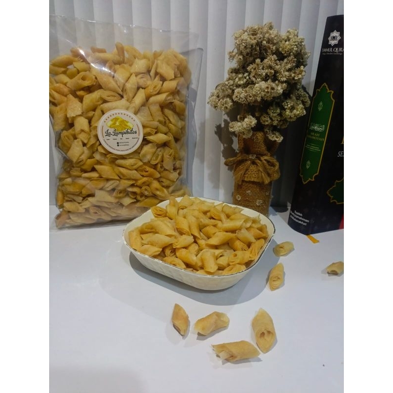 

Keripik Lumpia Goreng Aneka Rasa 500gr/ 1kg/ Lumpi / La.lumpibites