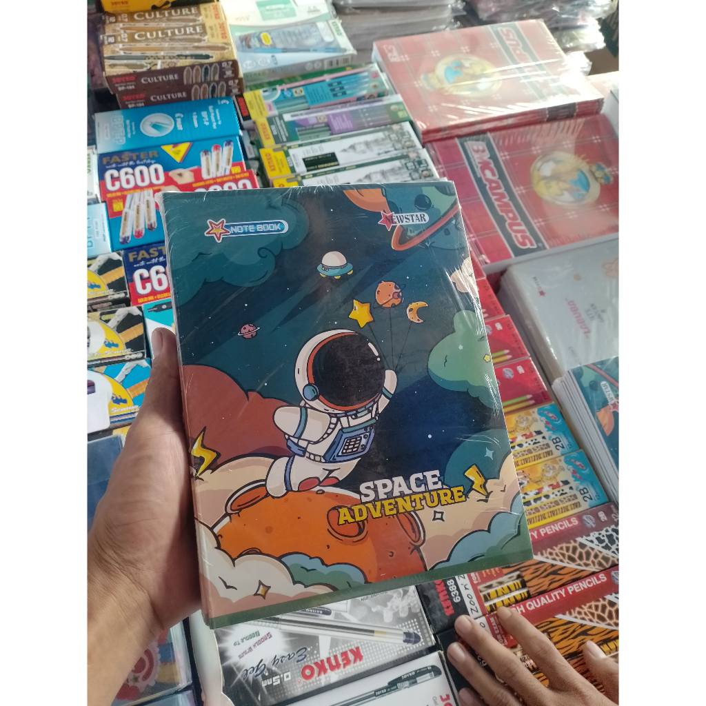 

Buku Tulis Quarto 38 Lembar / Buku Tulis New Star Motif Sanrio & Labuba RB9