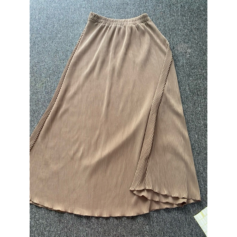preloved rok plisket