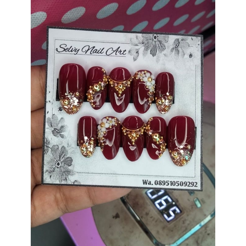 kuku palsu wedding maroon Glitter gold nude