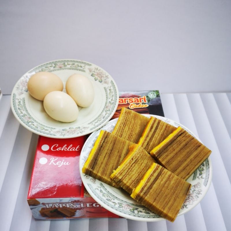 

Lapis Legit Spesial Mekarsari Lapis Legit Ukuran 17X8X6 Cm