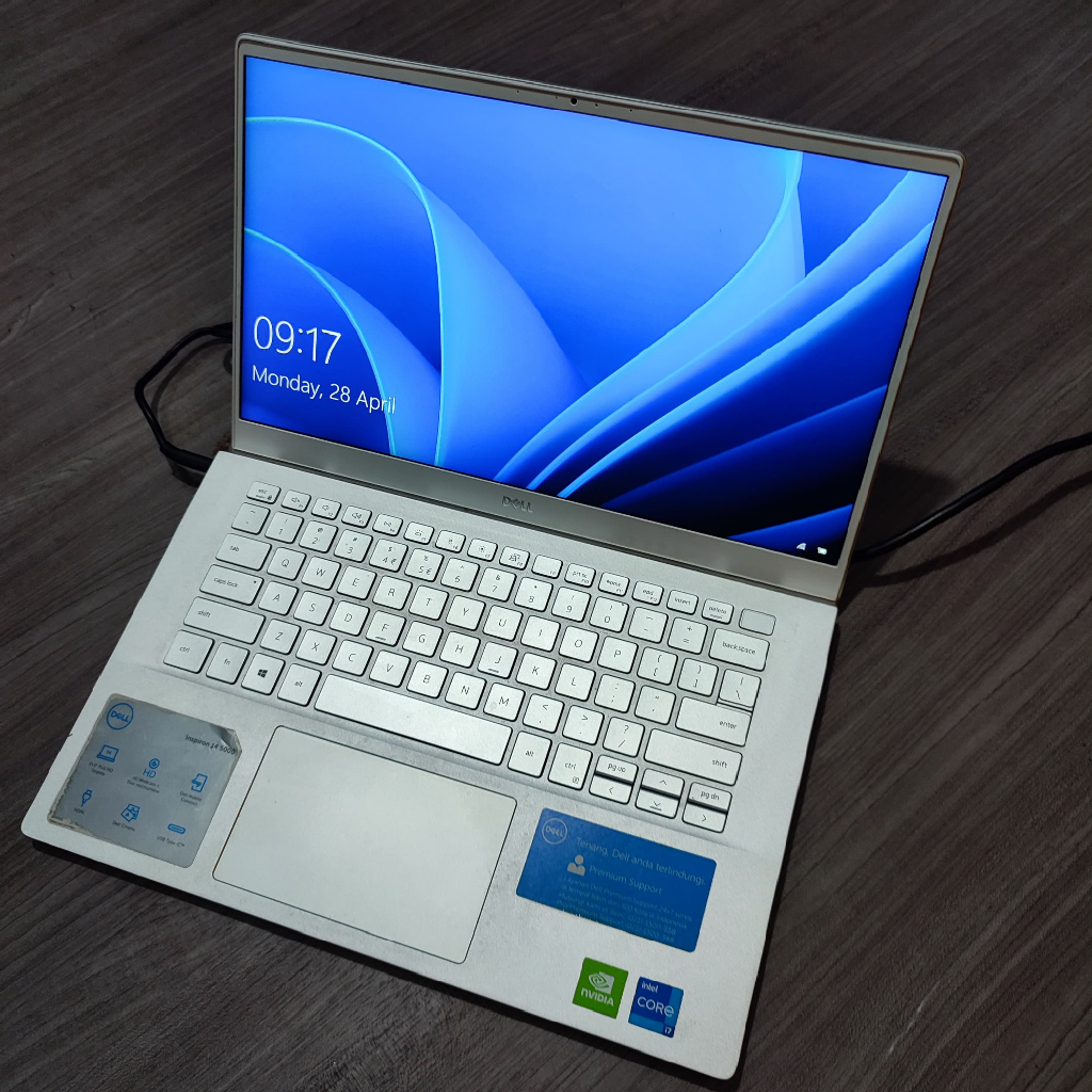 Laptop Dell Inspiron 14 5402 - Core i7 Gen 11 - RAM 16 GB - SSD 512 GB