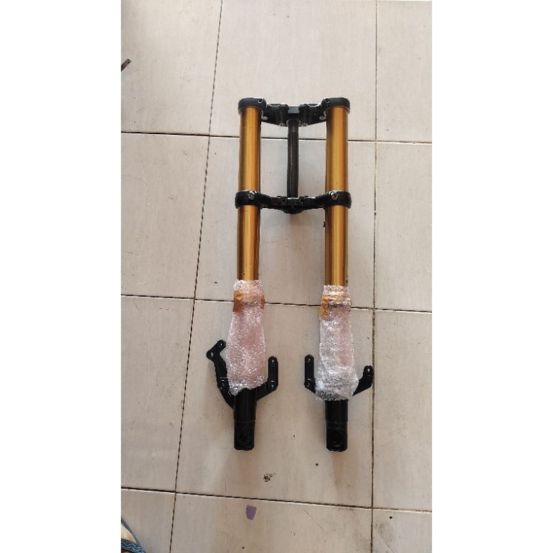 shock upside down shock use r15 v3 r15 v4