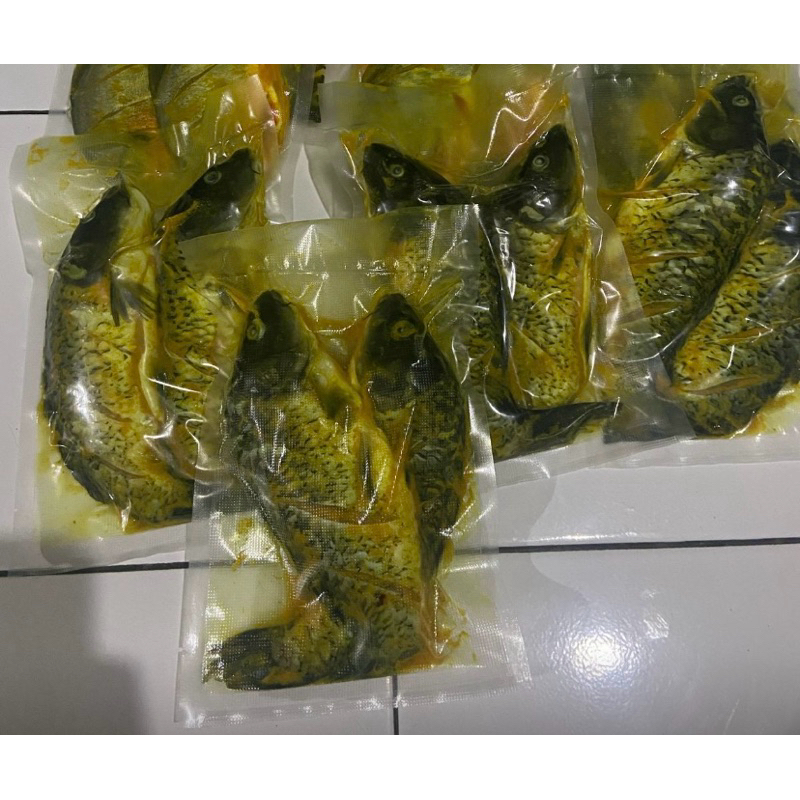 

Ikan mas bumbu kuning siap masak / goreng 1kg isi 3-4