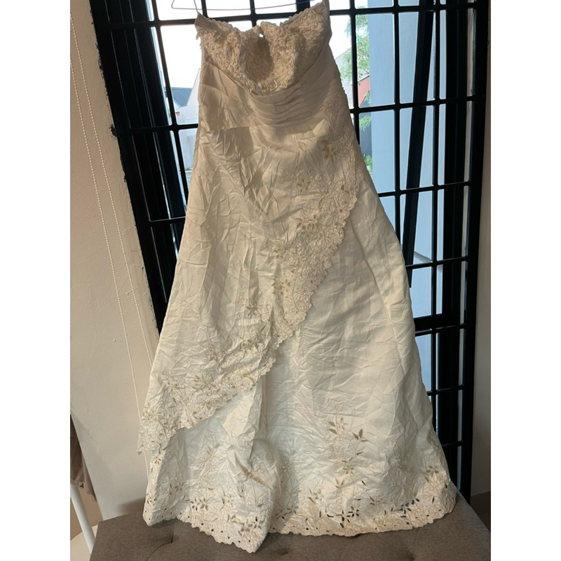 wedding dress preloved simpel