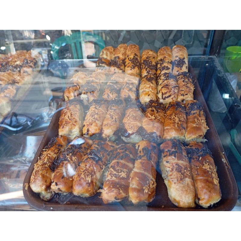 

Bolen Pisang Panggang Isi Coklat Keju Toping Keju Dan Ceres Coklat Jumbo