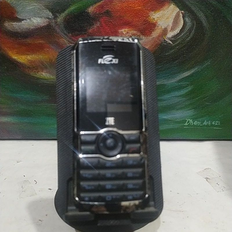 hp jadul Flexi ( ZTE ) tanpa batere matot.
