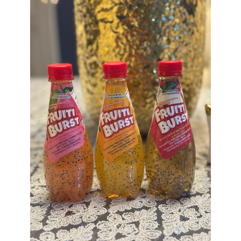 

Fruiti Burst Jus Buah Segar 3 Rasa dengan Biji Selasih 330 ml