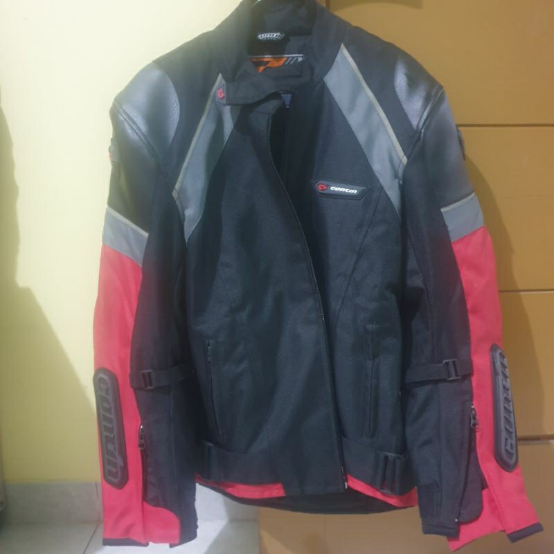 Perlengkapan sweater jaket motor merk Contin size M Original