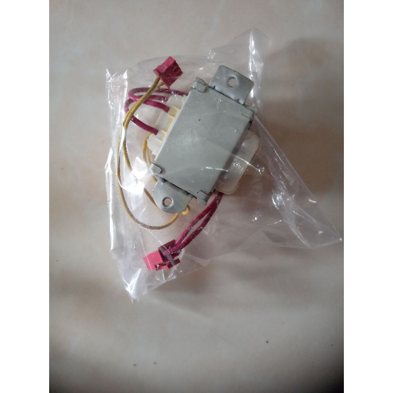 Trafo indoor AC merk Midea model MSBC-07CRN1