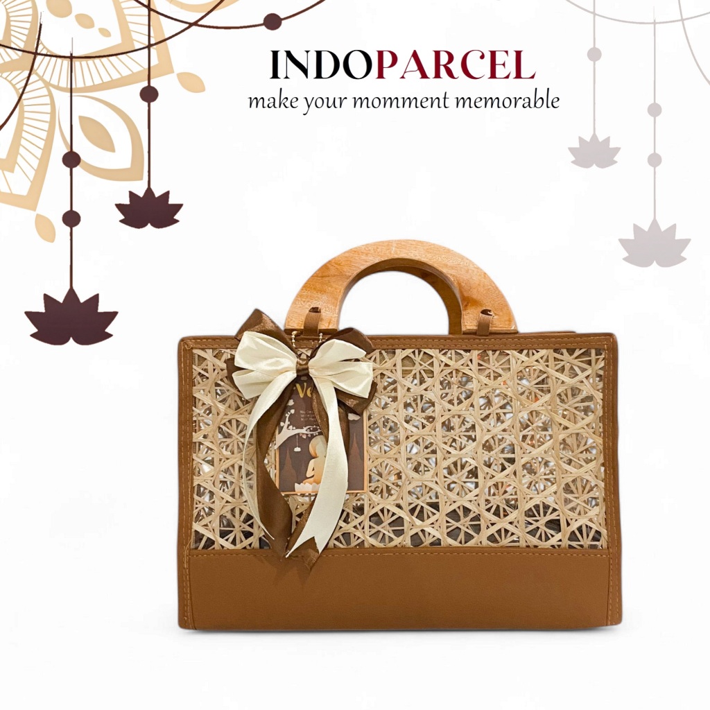 

INDOPARCEL - Goodie bag Waisak Tas Jinjing Tas Hampers Hari Waisak Tas Parcel Waisak Tas Jinjing Anyaman Bambu Tas Kado Tas Serbaguna Tas Jinjing Handle Kayu Tas Hantaran Tas Bingkisan Free Hang Tag Waisak Viral Model Terbaru