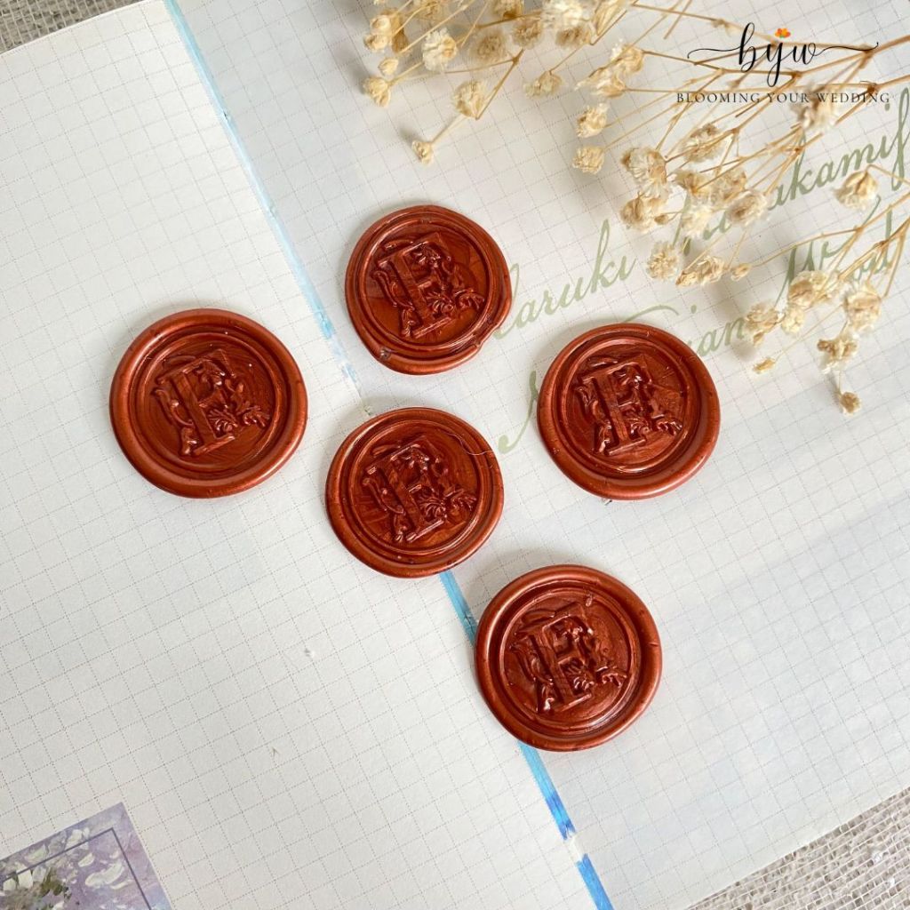 

Huruf F - Alphabet Wax Seal Coin - Stempel Lilin Inisial Huruf A-Z 1pc 1 Pieces Wax seal coinbulat sticker instan segel vintage undangan / DIY Hampers / Wax Octagon GUN